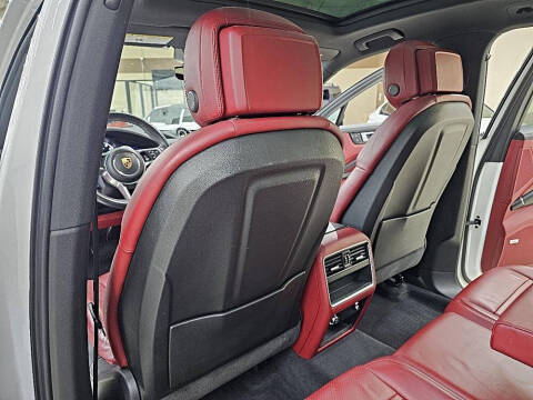 2020 Porsche Cayenne E-Hybrid