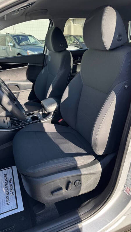 2019 Kia Sorento LX V6