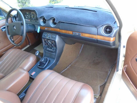 1979 Mercedes-Benz 240-Class