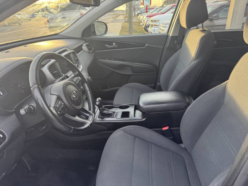 2017 Kia Sorento LX