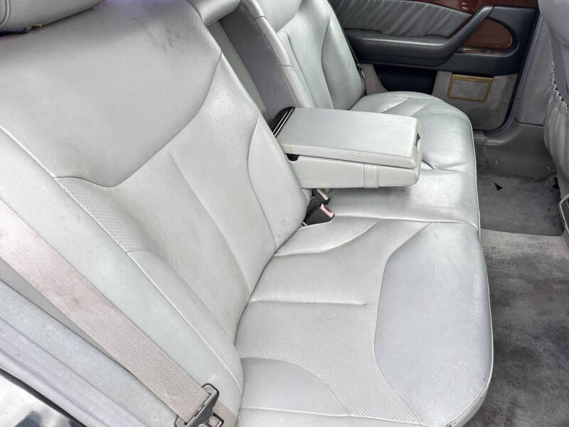 1997 Mercedes-Benz S-Class S 320 SWB