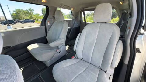 2020 Toyota Sienna L 7-Passenger