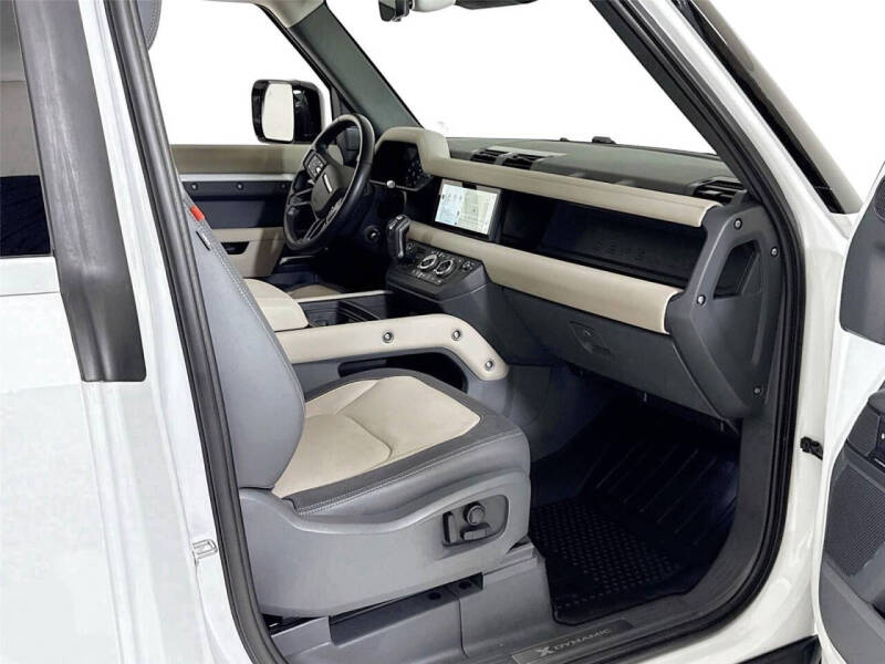 2024 Land Rover Defender 90 P400 X-Dynamic SE