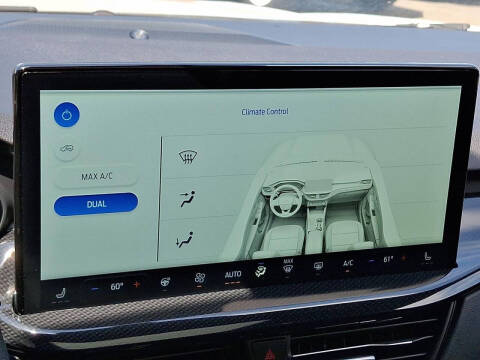 2025 Ford Escape Hybrid ST-Line Select