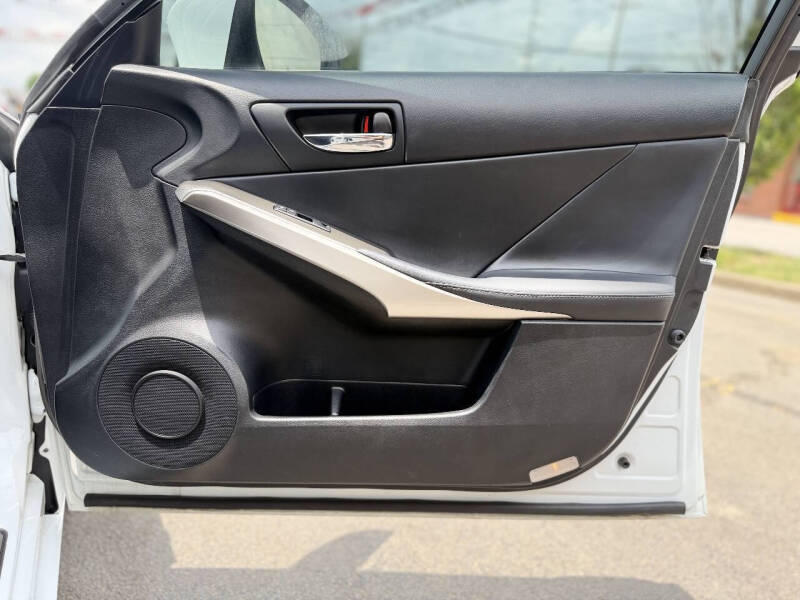 2015 Lexus IS 250 Crafted Line