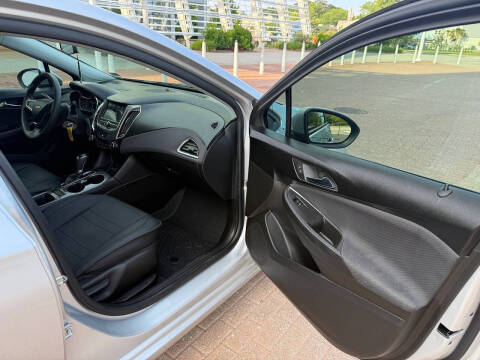 2019 Chevrolet Cruze LS