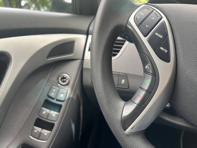 2012 Hyundai Elantra Limited