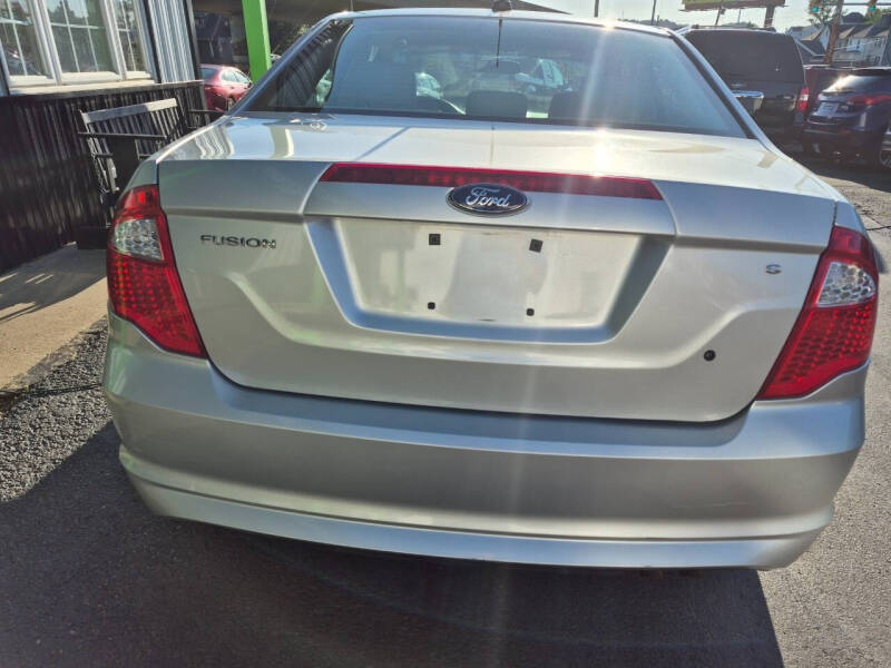 2012 Ford Fusion S