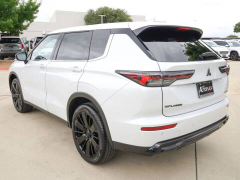 2026 Mitsubishi Outlander LE