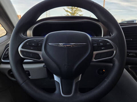 2017 Chrysler Pacifica LX