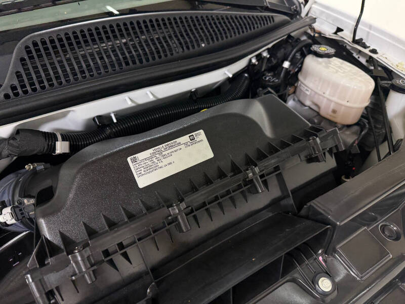 2024 GMC Savana 2500