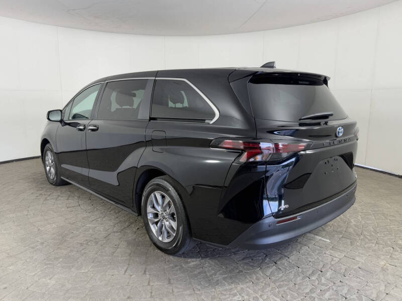 2023 Toyota Sienna XLE 7-Passenger