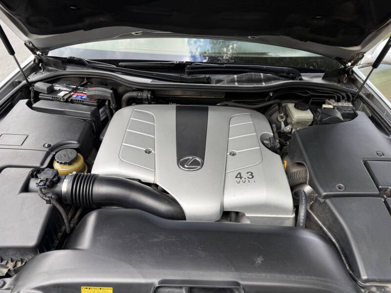 2005 Lexus LS 430