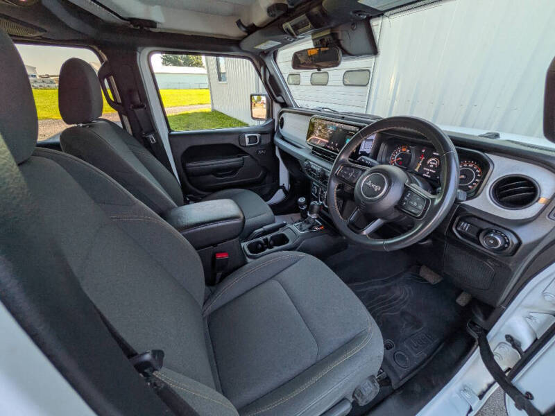 2024 Jeep Wrangler Sport RHD