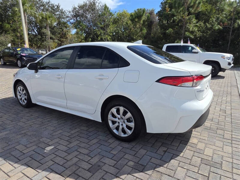 2025 Toyota Corolla Hybrid LE