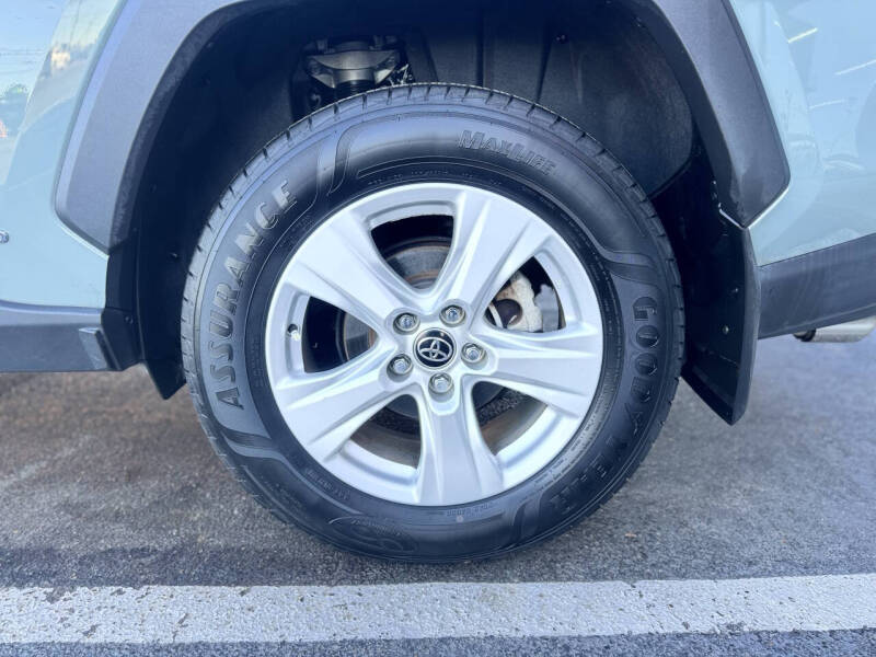 2021 Toyota RAV4 Hybrid XLE