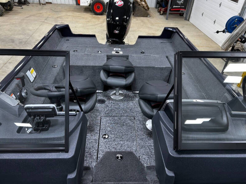 2025 Tracker PRO GUIDE 175 COMBO