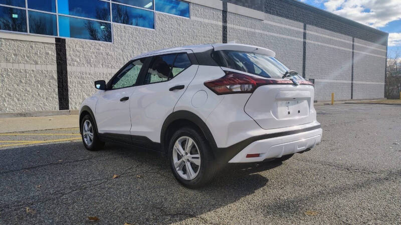 2021 Nissan Kicks S