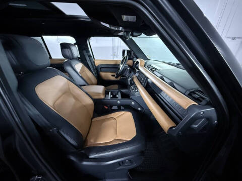 2024 Land Rover Defender 110 P400 X-Dynamic SE