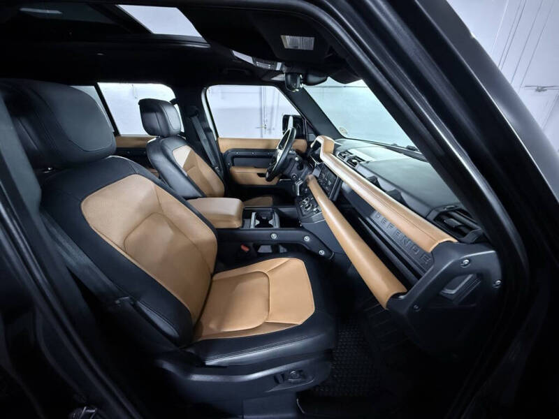 2024 Land Rover Defender 110 P400 X-Dynamic SE