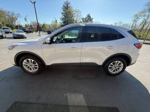 2020 Ford Escape SE