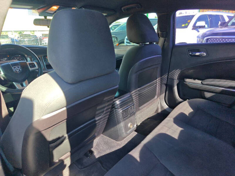 2011 Dodge Charger SE