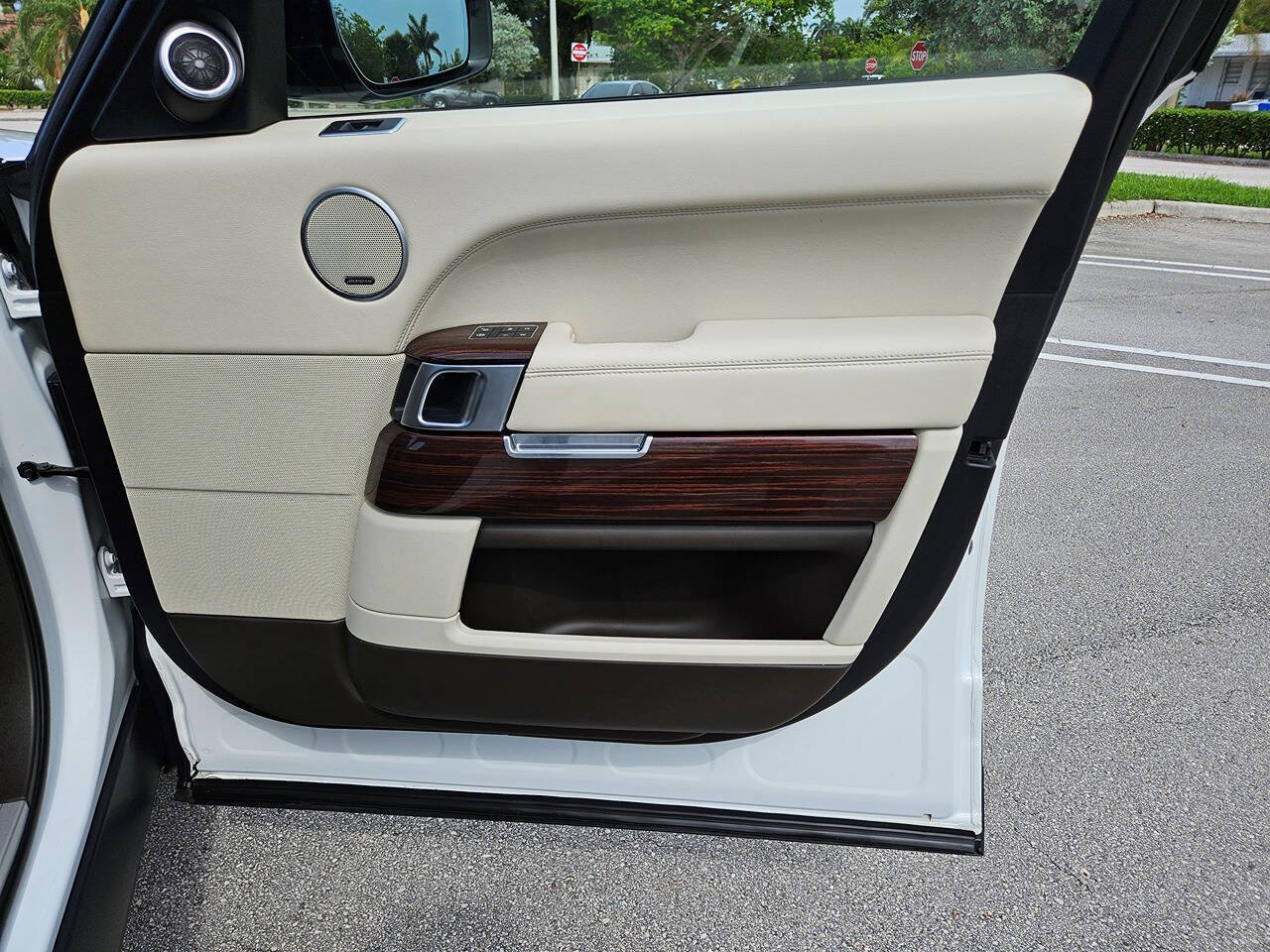 2014 Land Rover Range Rover 53