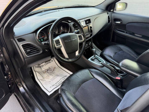 2012 Chrysler 200 S