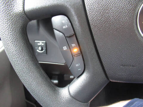 2025 Chevrolet Express LT 3500