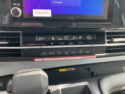 2026 Toyota Sienna LE 8-Passenger