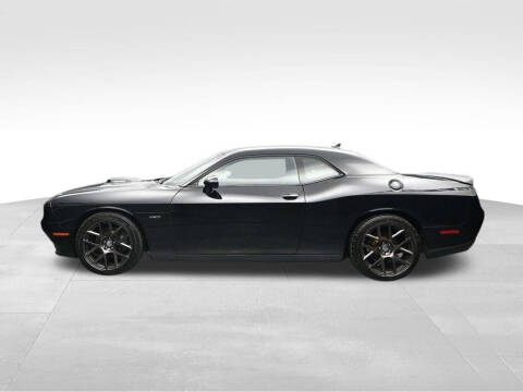 2016 Dodge Challenger R/T Shaker