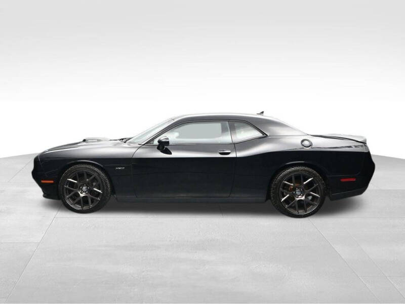 2016 Dodge Challenger R/T Shaker