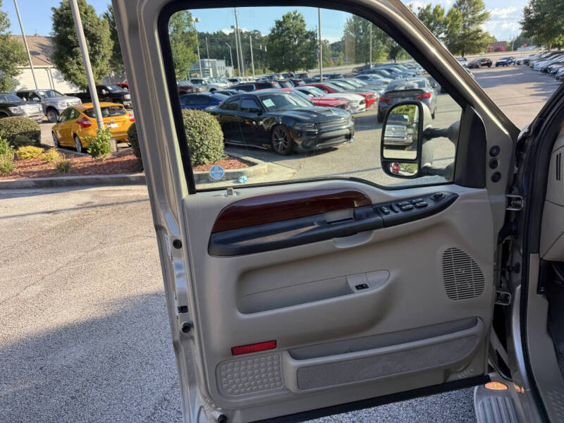 2005 Ford Excursion Limited