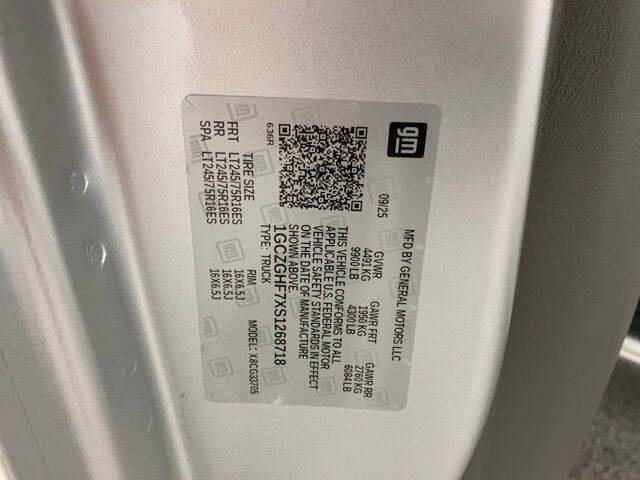 2025 Chevrolet Express 3500