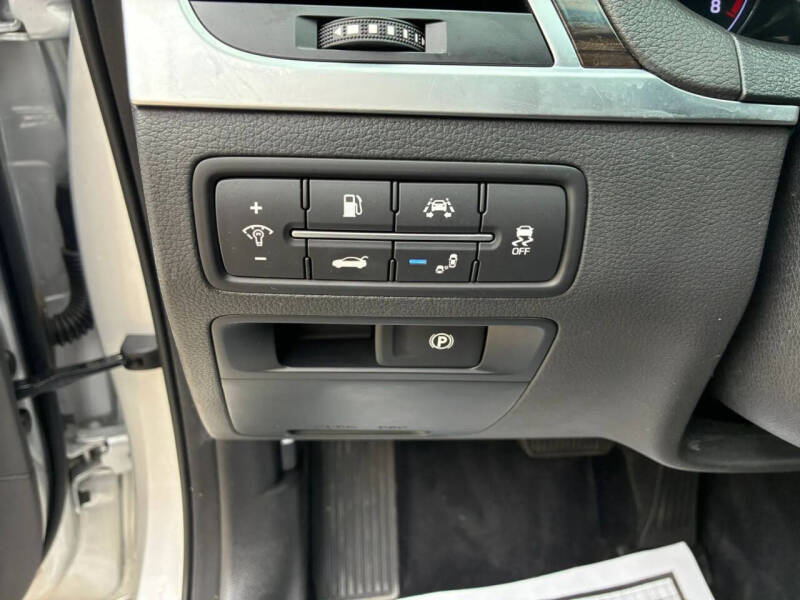 2017 Genesis G80
