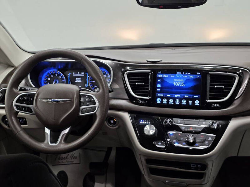 2017 Chrysler Pacifica Touring Plus