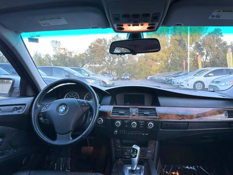 2009 BMW 5 Series 528i xDrive