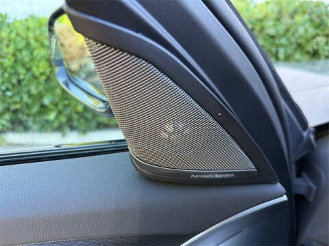 2022 BMW 5 Series 530i