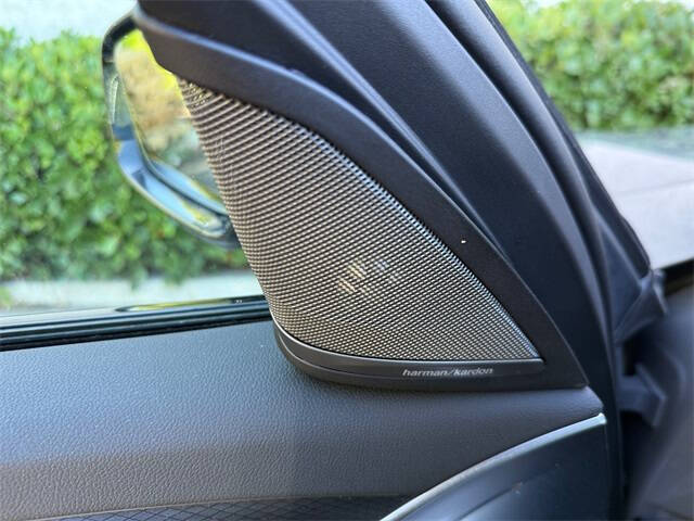 2022 BMW 5 Series 530i