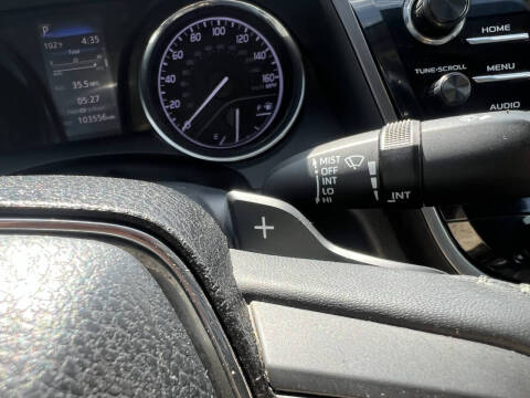 2019 Toyota Camry SE