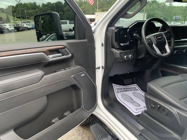 2025 GMC Sierra 2500HD