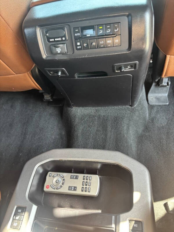 2014 Toyota Sequoia Platinum