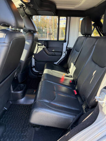 2017 Jeep Wrangler Unlimited Smoky Mountain