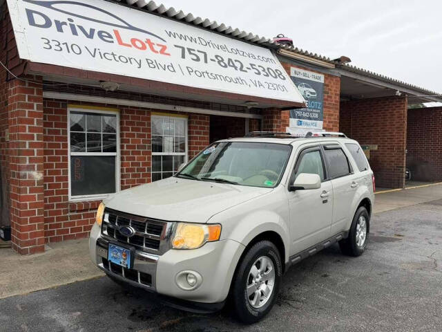 2009 Ford Escape Limited's photo