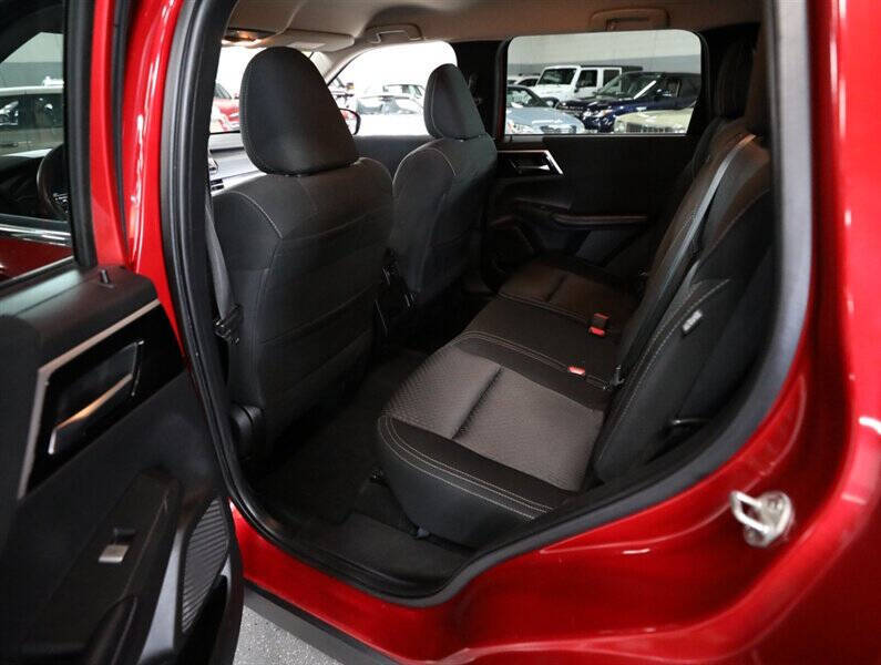 2022 Mitsubishi Outlander ES
