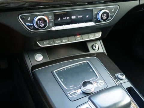 2018 Audi Q5 2.0T quattro Premium Plus