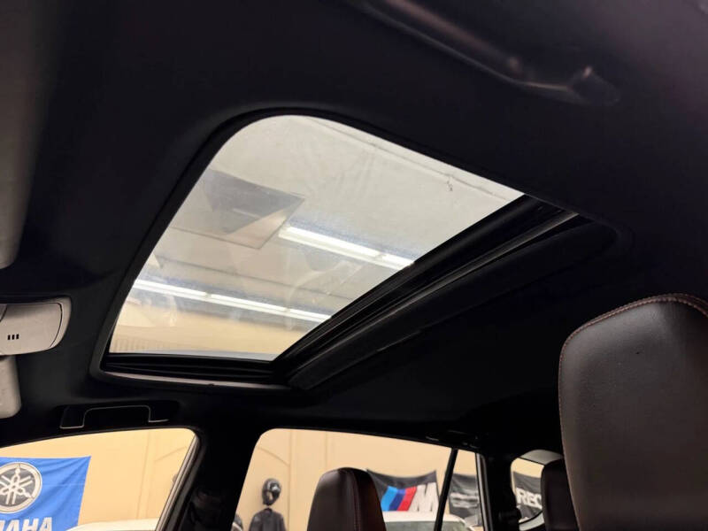 2017 Toyota RAV4 Hybrid SE