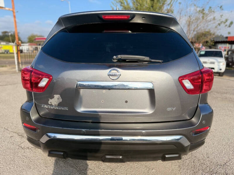 2019 Nissan Pathfinder SV