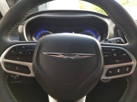 2025 Chrysler Voyager LX