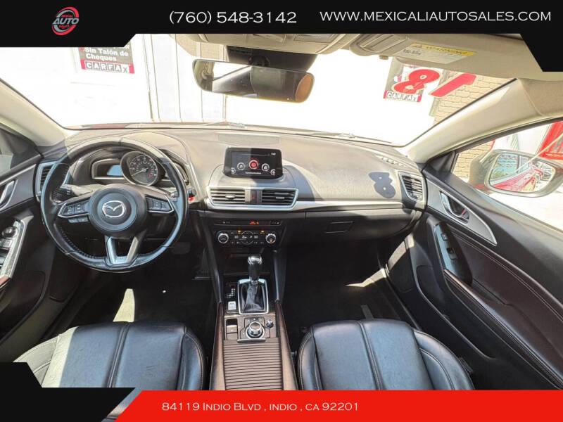 2018 Mazda MAZDA3 Touring